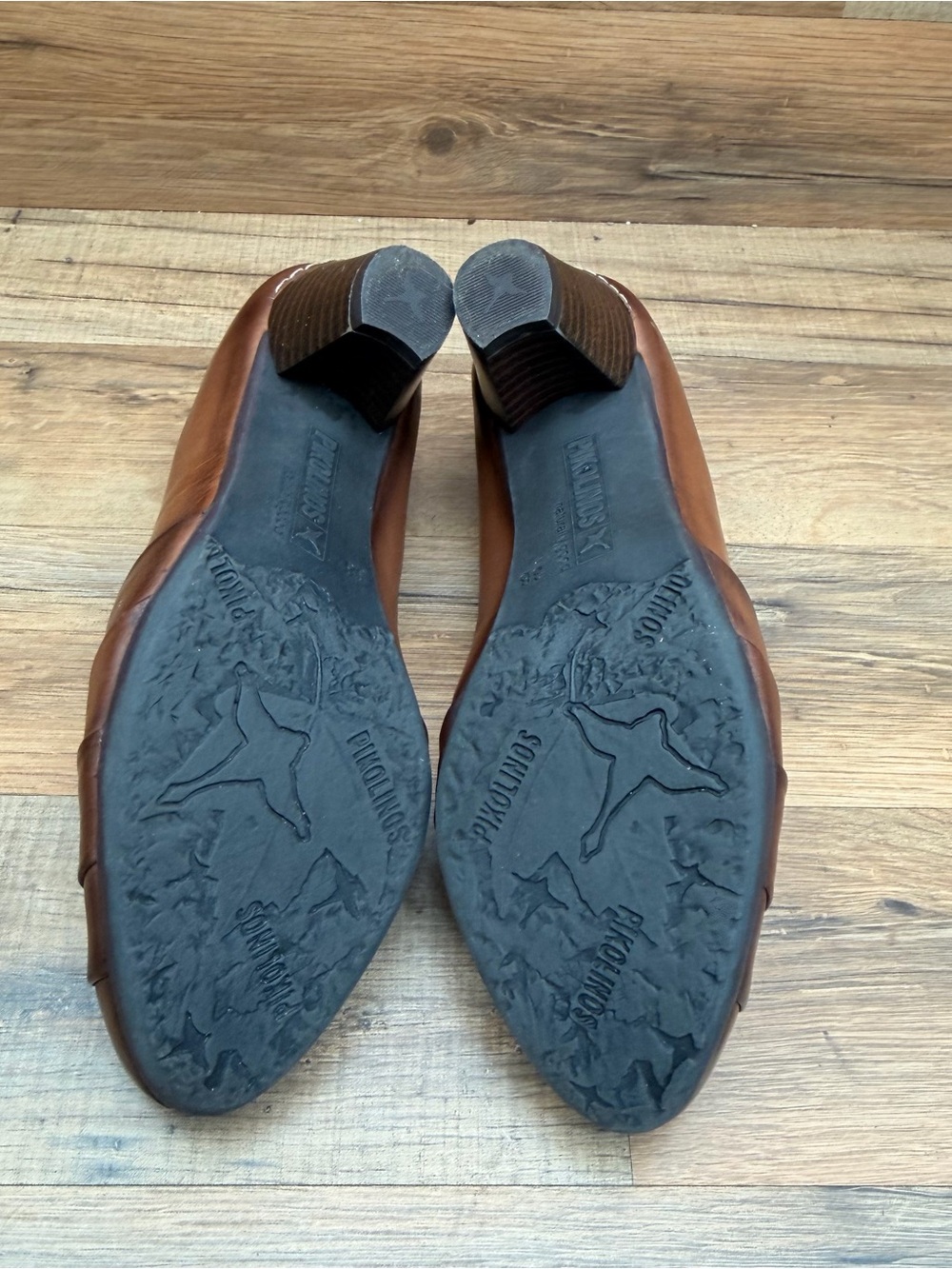 Pikolonos size size 7.5-8 Classic Brown Leather Low Heel Pumps - Picture 7 of 8